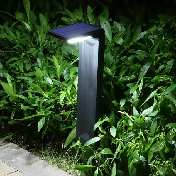 Offre Spéciale Lampe solaire jardin design Noire
